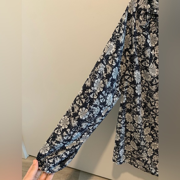 LOFT Floral Patterned Blouse - Picture 2 of 5